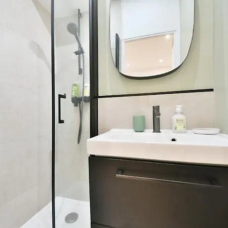 Apartment Cozy 1br Getaway In The Heart Of The Paris